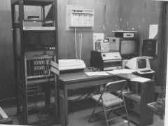 ikonas-lab.jpg (164447 bytes)